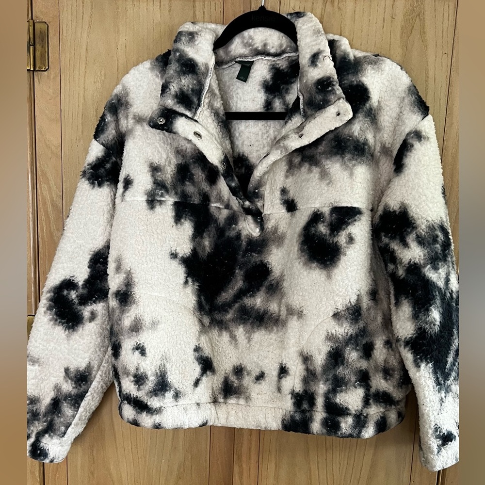 Fluffy tie-dye jacket